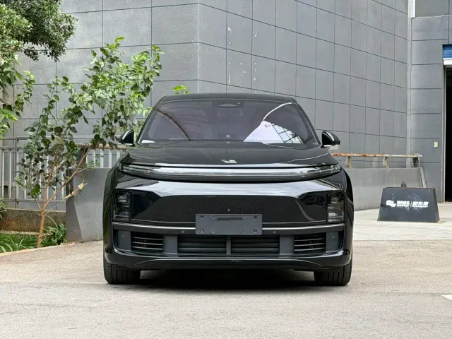 Li Auto L7 — Фото автомобиля 2
