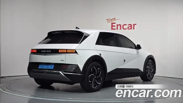 Hyundai Ioniq 5 — Фото автомобиля 2