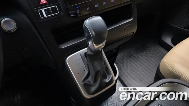 Hyundai Staria Staria Карго 5 мест — Фото автомобиля 9