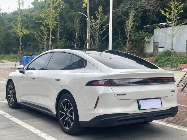 Changan Qiyuan A06 — Фото автомобиля 6