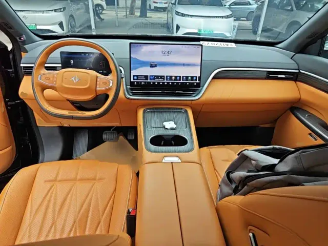Dongfeng eπ 008 — Фото автомобиля 9