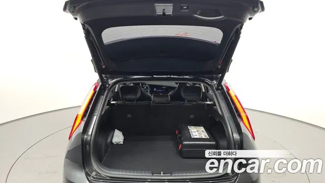 Kia Niro — Фото автомобиля 29