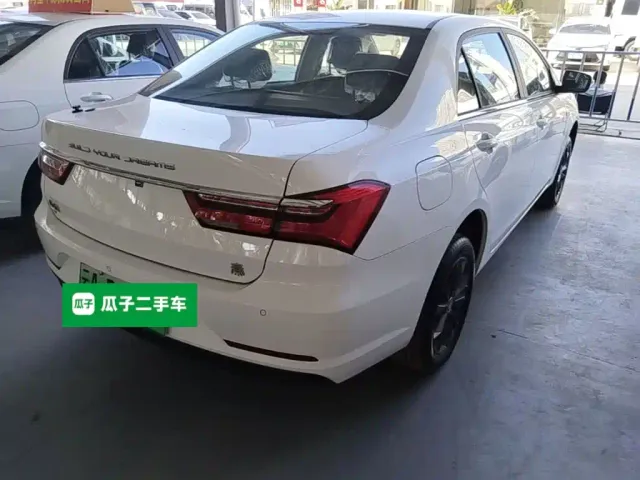 BYD Qin — Фото автомобиля 6