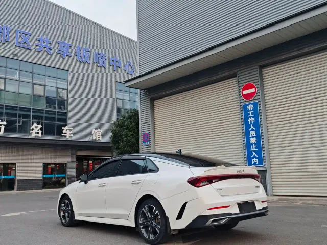 Kia K5 — Фото автомобиля 3