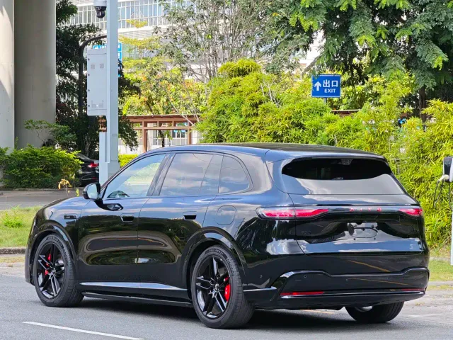 Aito M6 — Фото автомобиля 7