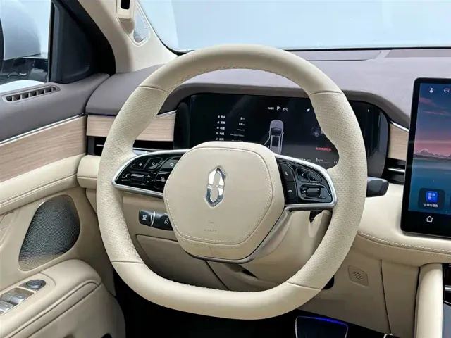Aito M7 — Фото автомобиля 25
