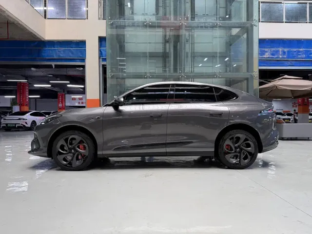 IM Motors LS6 — Фото автомобиля 4