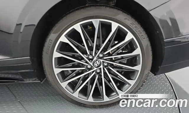 Hyundai Grandeur GN7 — Фото автомобиля 6