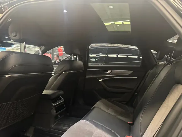 Audi A6L — Фото автомобиля 10