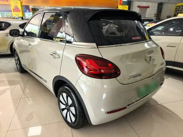 Wuling Bingo — Фото автомобиля 4