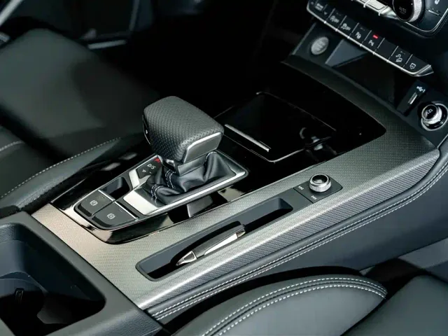 Audi Q5L — Фото автомобиля 19