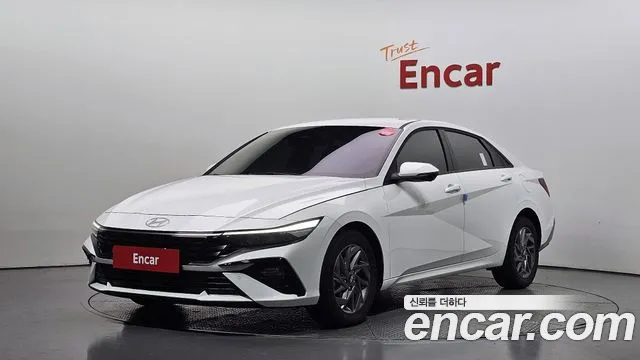 Фотография автомобиля — Hyundai Avante CN7