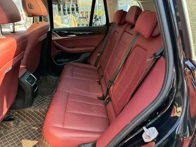 BMW iX3 — Фото автомобиля 12