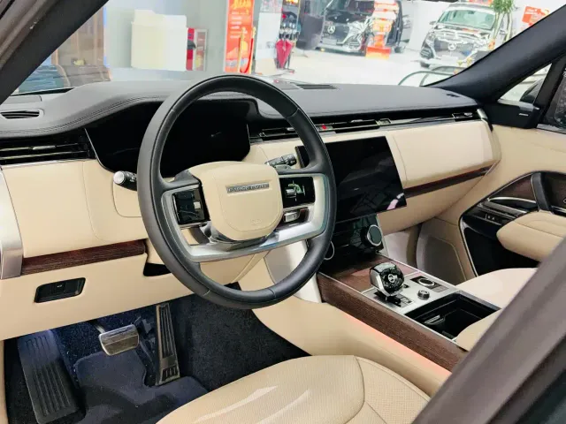 Land Rover Range Rover — Фото автомобиля 10