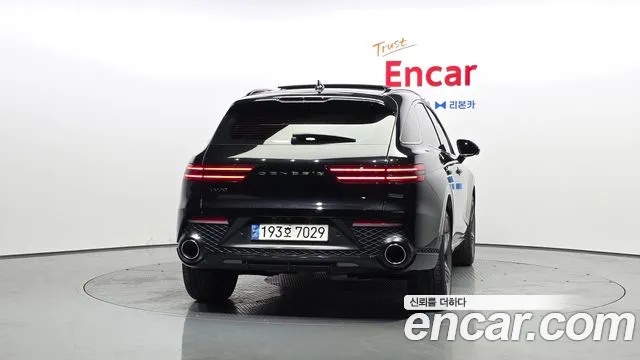 Genesis GV70 — Фото автомобиля 3