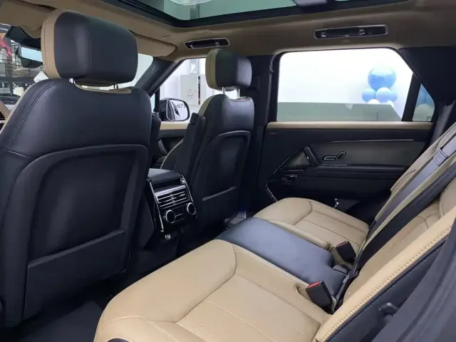 Land Rover Range Rover Sport — Фото автомобиля 22
