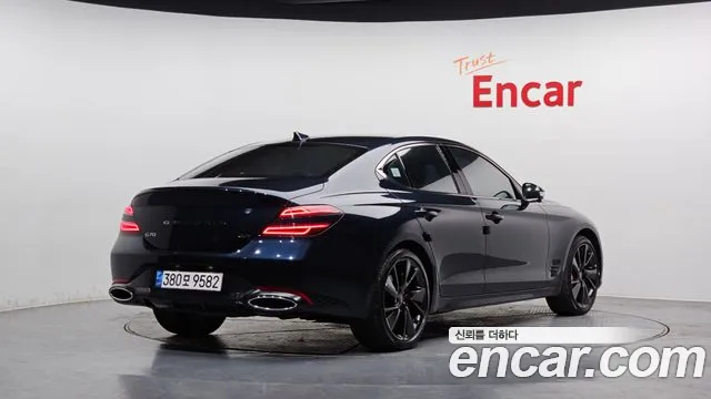 Genesis G70 — Фото автомобиля 2
