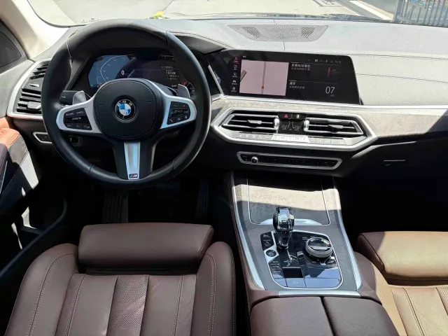 BMW X5 — Фото автомобиля 10