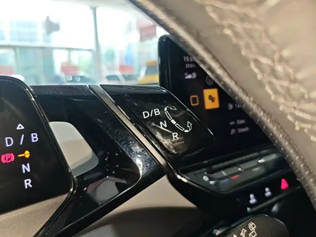 Volkswagen ID.3 — Фото автомобиля 13