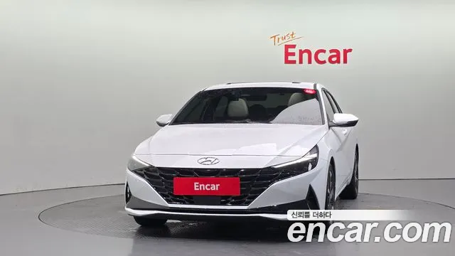 Hyundai AVANTE Avante (CN7) — Фото автомобиля 3