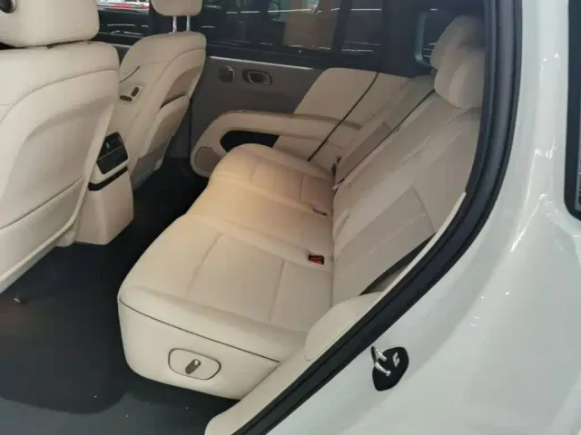 Li Auto i6 — Фото автомобиля 16