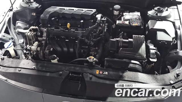 Hyundai Avante CN7 — Фото автомобиля 9