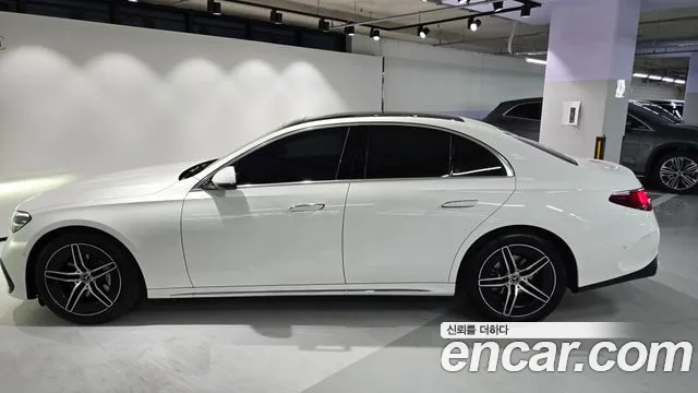 Mercedes-Benz E-Class — Фото автомобиля 8