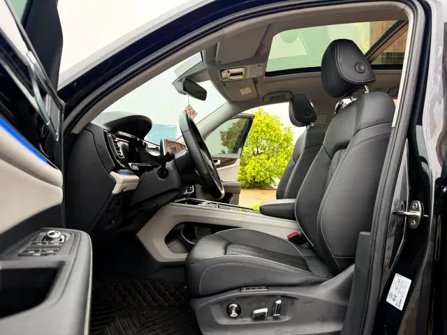 Volkswagen Teramont 2022 330TSI 2WD Premium Luxury — Фото автомобиля 4