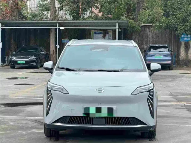 GAC Aion Y — Фото автомобиля 2
