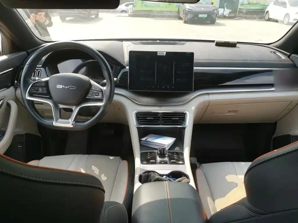 BYD Song PLUS PHEV 2023 Champion Edition EV 520KM Flagship — Фото автомобиля 12