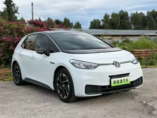 Volkswagen ID.3 — Фото автомобиля 3