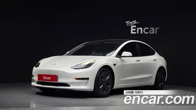 Фотография автомобиля — Tesla Model 3