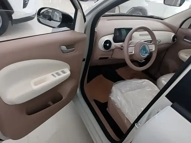 Wuling Hongguang Mini EV — Фото автомобиля 15