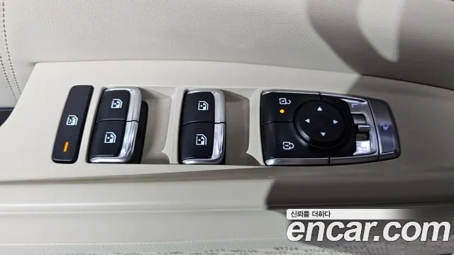 Kia Carnival Generation 4 — Фото автомобиля 20