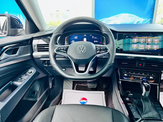 Volkswagen Passat — Фото автомобиля 19
