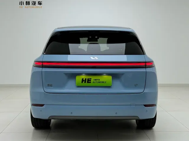 Li Auto L7 — Фото автомобиля 5