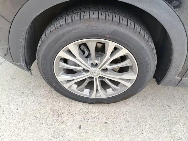 Buick Envision Plus — Фото автомобиля 22