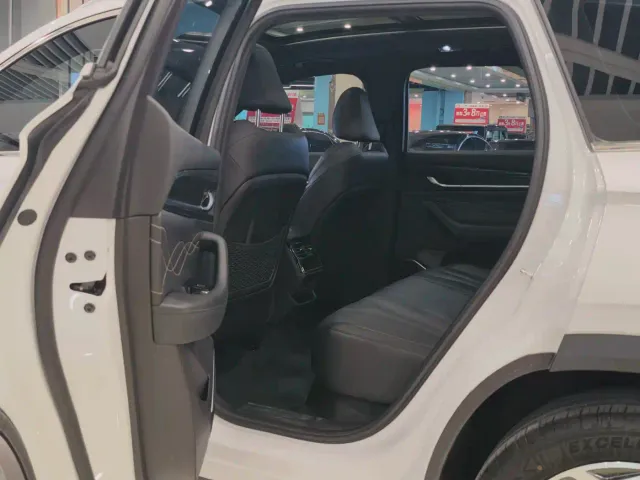 Geely Xingyue L — Фото автомобиля 6