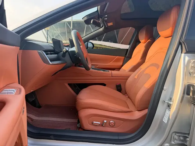 Dongfeng eπ 007 — Фото автомобиля 12
