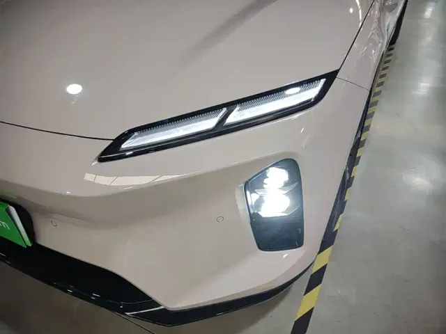 Nio ET5 Touring — Фото автомобиля 22