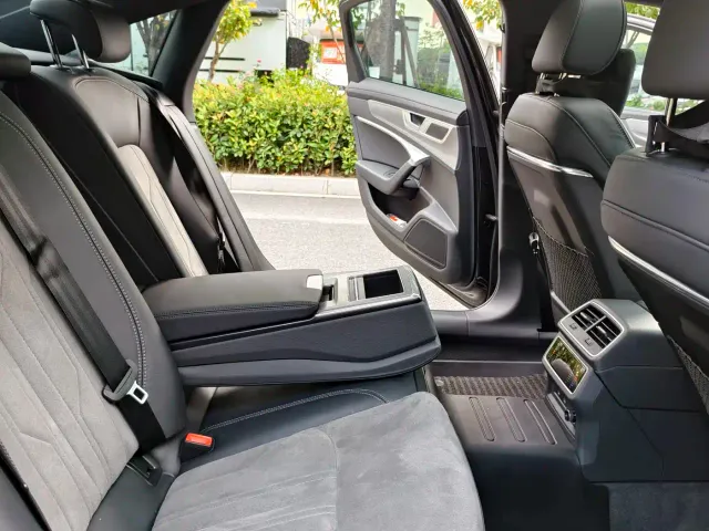 Audi A6L — Фото автомобиля 11