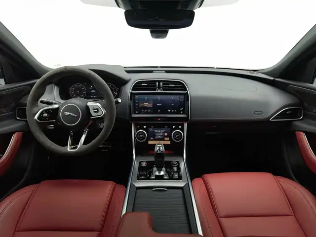 Jaguar XEL — Фото автомобиля 5