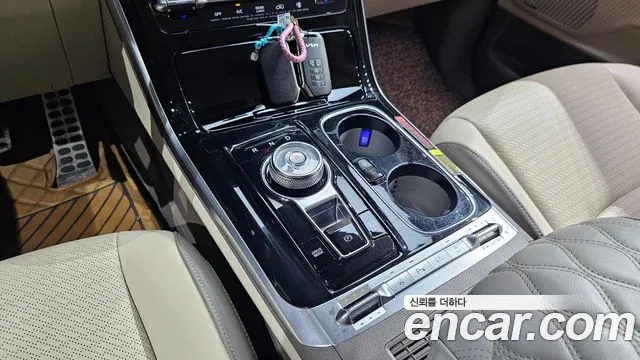 Kia Canival Carnival 4 поколение Дизель 9 мест Hi-Limousine — Фото автомобиля 9