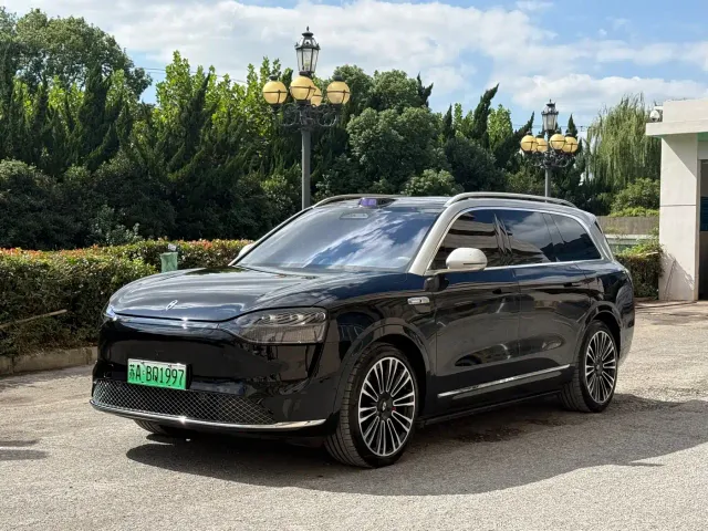Фотография автомобиля — Aito M9