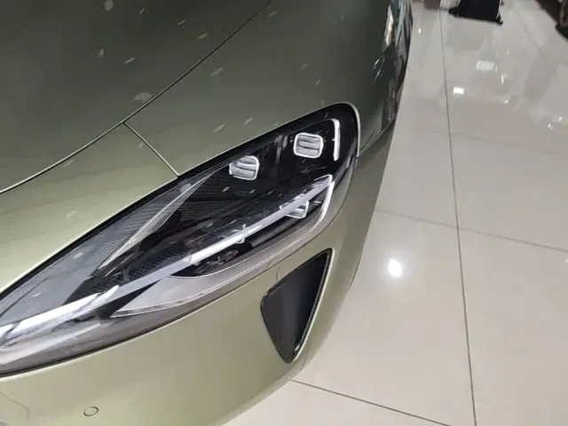 Xiaomi SU7 — Фото автомобиля 23