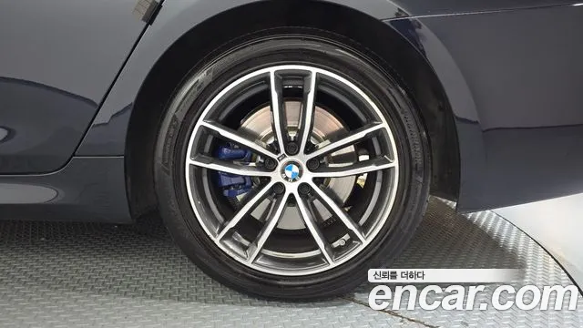BMW 5 Series G30 — Фото автомобиля 6