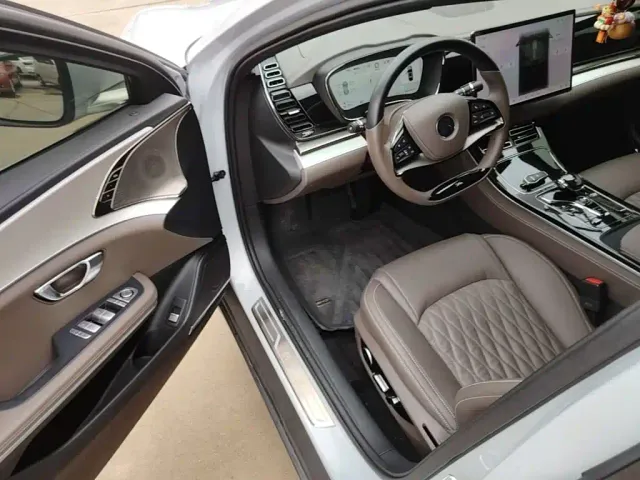 BYD Han — Фото автомобиля 14