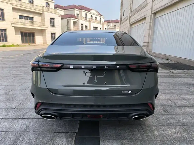 Geely Binrui — Фото автомобиля 5