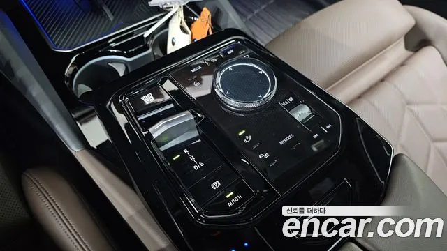 BMW 5 Series G60 — Фото автомобиля 11