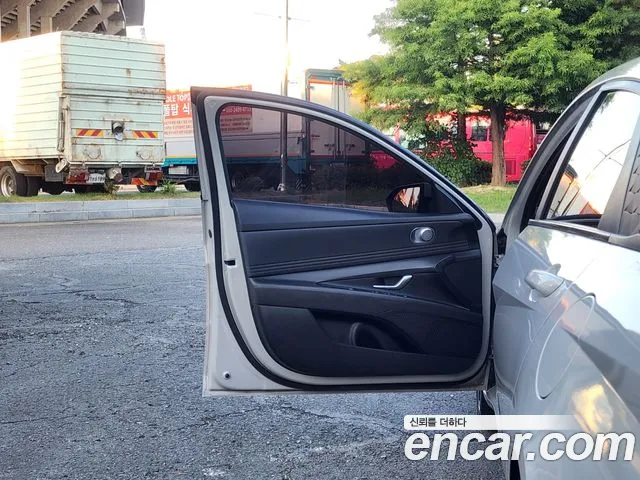 Hyundai AVANTE Новый Avante (CN7) 1.6 LPi (Для проката) — Фото автомобиля 11